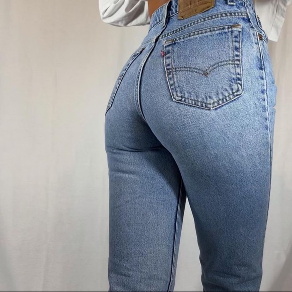 Vintage Levi Jeans - Picture 4 of 7